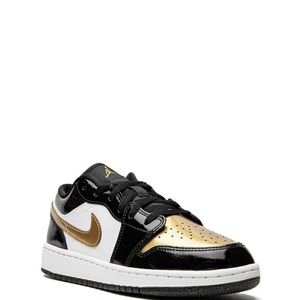 Brand new Air Jordan 1 Low Sneakers Kids/Women’s size US 6 with receipt